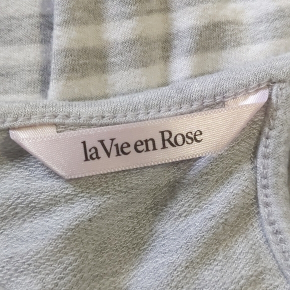 La Vie en Rose | white & gray stripe night gown - Picture 6 of 7